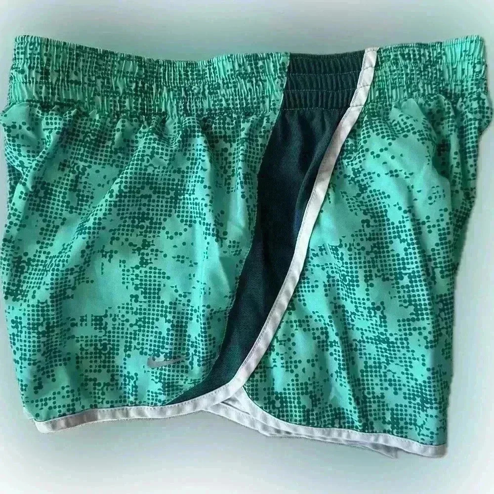 Nike Women's Running Shorts (160)​ - Picture 4 of 10